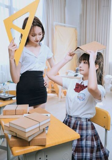 黄大色黄女片18第一次_剧情片免费在线观看